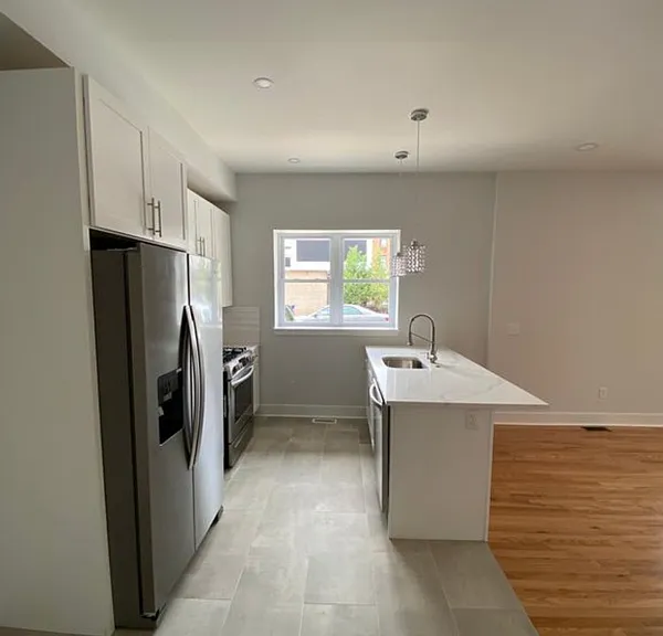 1142 Watkins St #1 — Photo 3