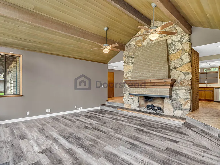 21805 SE 4th St — Photo 12