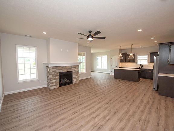 3rd image of 4068 Peterborough Rd