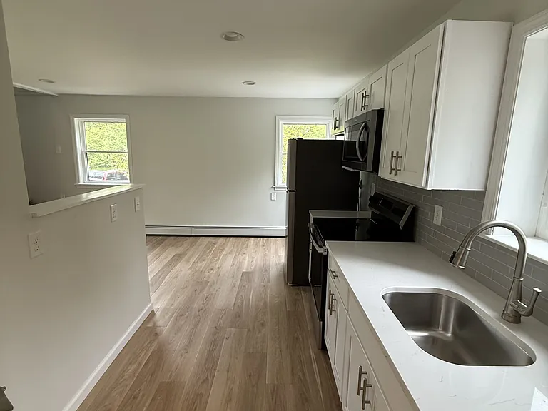 1050 Lucas Avenue Ext — Photo 3