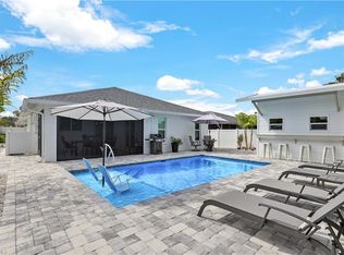 643 108th Ave N, Naples, FL 34108