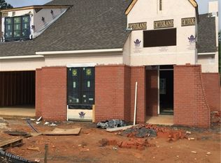 2051D Moores Mill Rd, Auburn, AL 36830