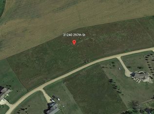 31240 297th St, Worthington, MN 56187