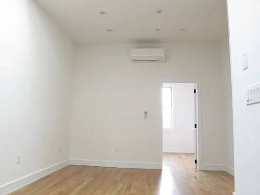 Rented by Residents Team | media 24
