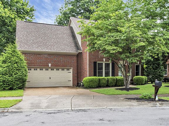 3rd image of 2704 Lindsey Ct