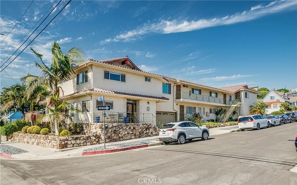3 bed, 2.5 bath, 2000 sqft, $4,500 — Photo 2