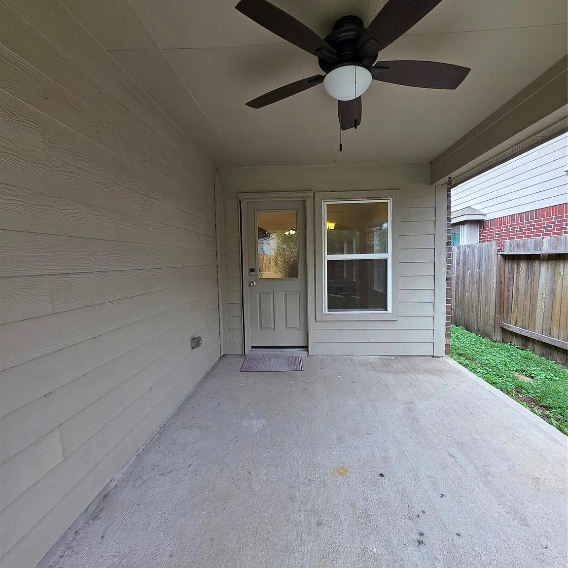 3 bed, 2.0 bath, 1421 sqft, $1,850 — Photo 3