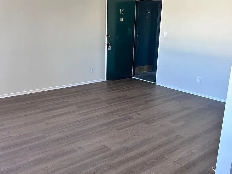 8351 Northgate Garden - Tragocon, LLC — Photo 4