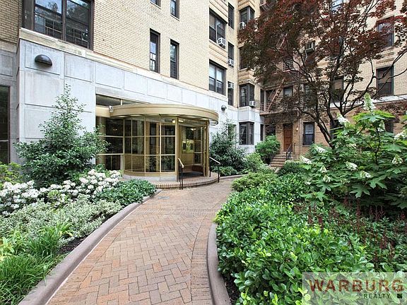 2nd image of 20 Plaza St E APT B7