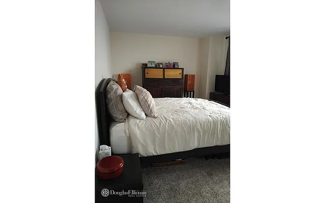 Rented by Douglas Elliman | media 30