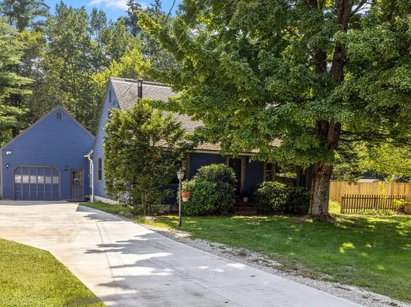 547 Manchester Street, Auburn, NH 03032