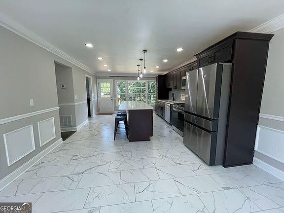 5th image of 759 Brownlee Ln
