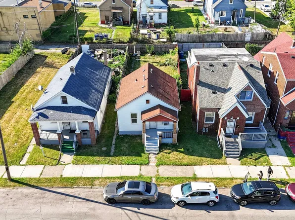 5105 Yemans St, Hamtramck, MI 48212