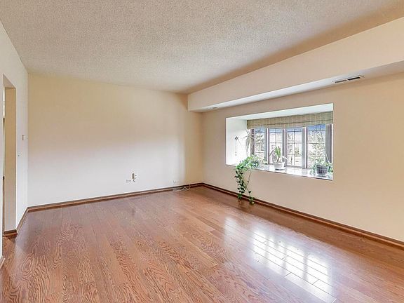 5th image of 330 Highwood Ave APT 2A
