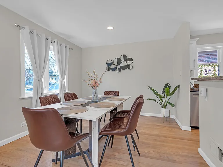 1100 Edmer Ave — Photo 16