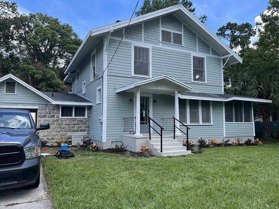 1st image of 204 Gum St