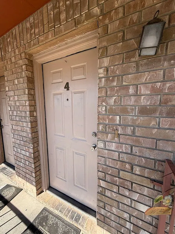 2 bed, 1.0 bath, 764 sqft, $850 — Photo 3