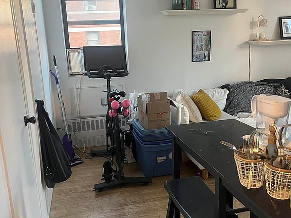 2nd image of 200 W 81st St APT 36
