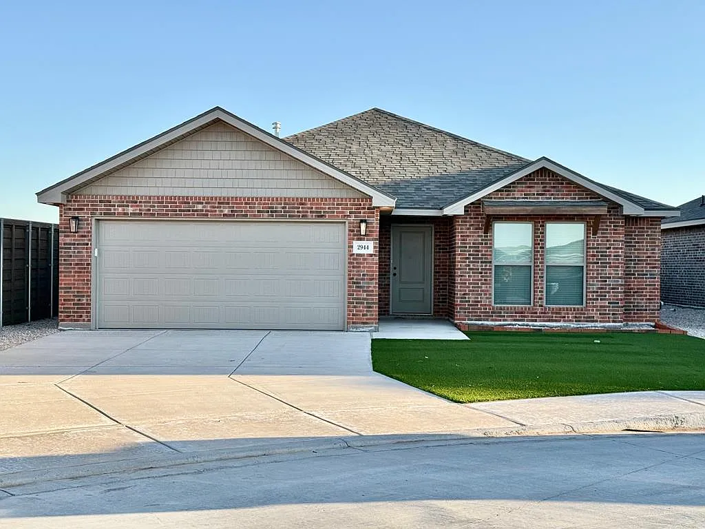 3 bed, 2.0 bath, 1689 sqft, $3,500 — Photo 1