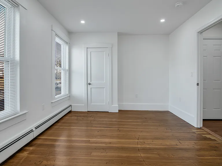 139 E Haverhill St — Photo 14