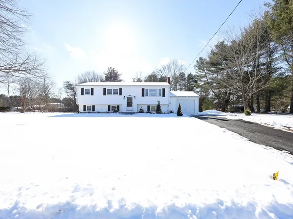 43 Sequoya Ln, Hanover, MA 02339