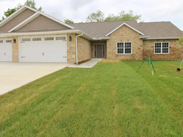 107 Samuel Ct, Washington, IL 61571