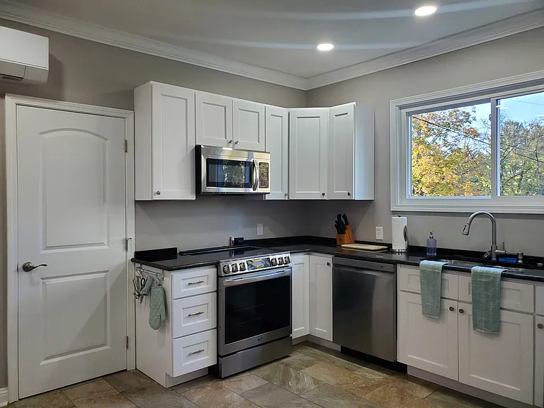 210 S Lynn Ave — Photo 23