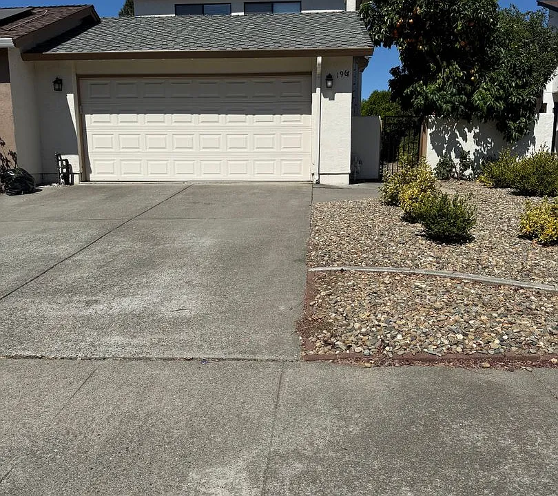 1967 Larchmont Cir