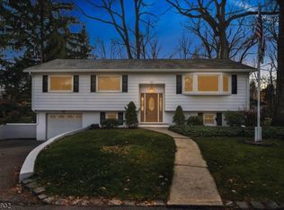 12 Orange Trl, Denville, NJ 07834