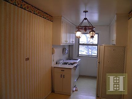 2nd image of 3850 Sedgwick Ave APT 3B