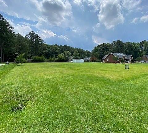2nd image of 204 Reedy Creek Dr
