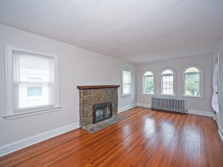 4956 Oaklawn Dr — Photo 6