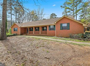 195 Deer Forest Trl, Fayetteville, GA 30214