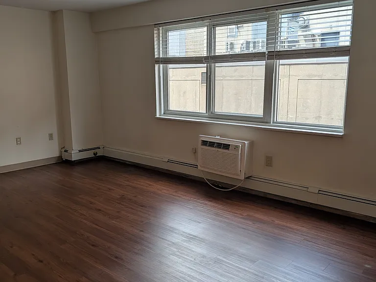 130 Bowdoin St #1203 — Photo 2