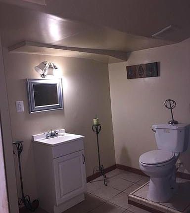 4th image of 2815 Windsor Ave