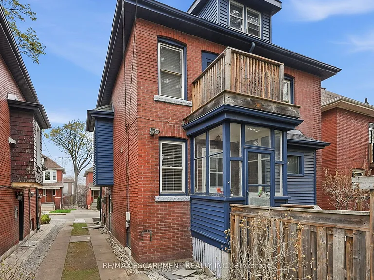 37 Connaught Ave S — Photo 37