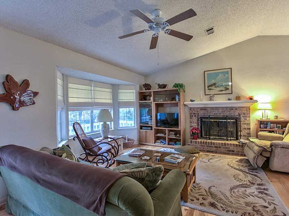 5th image of 4897 Annette Dr