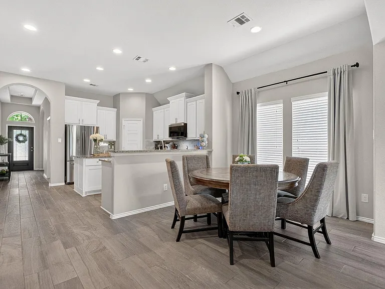 209 Lacey Oak Loop — Photo 7