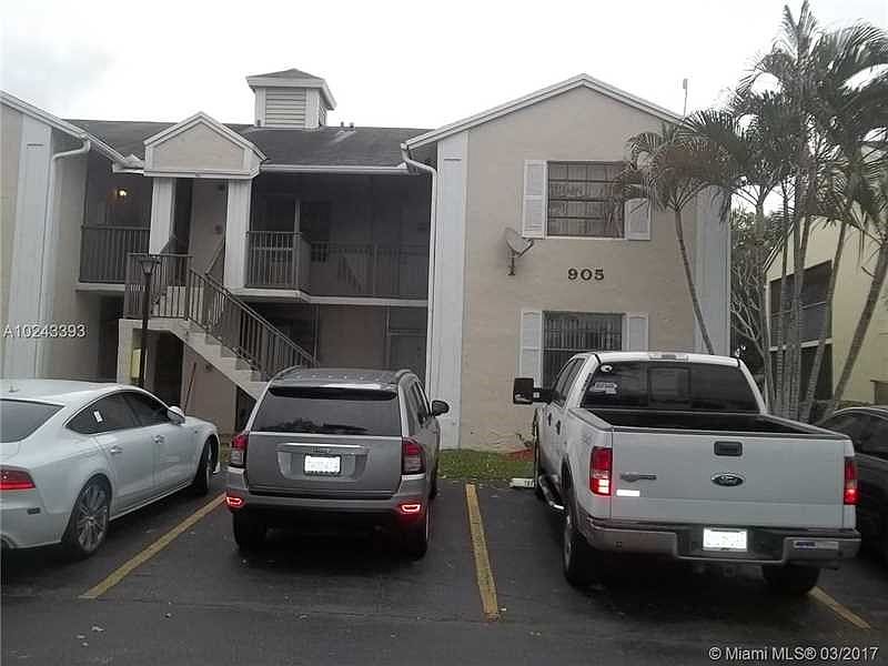 1st image of 905 N Franklin Ave #905