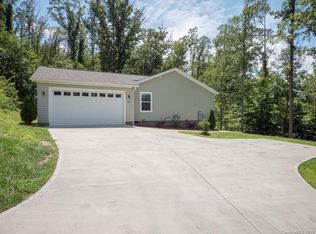 97 Luther Cove Rd #46, Candler, NC 28715