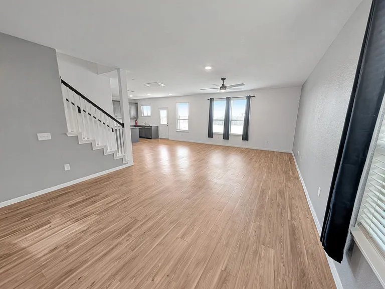 1328 Ventura Creek Dr — Photo 7