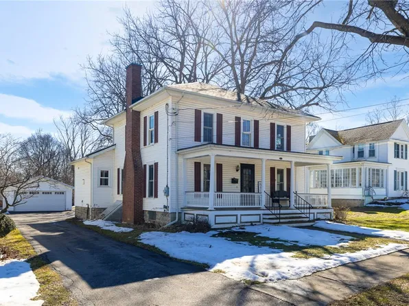 78 E Main St, Le Roy, NY 14482