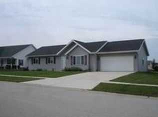 406 Dewberry Dr, Fond Du Lac, WI 54935