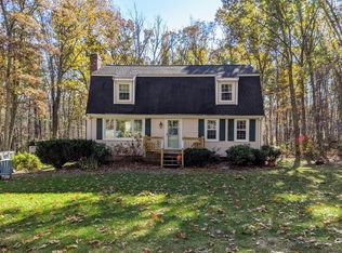 32 W Hill Rd, Mendon, MA 01756