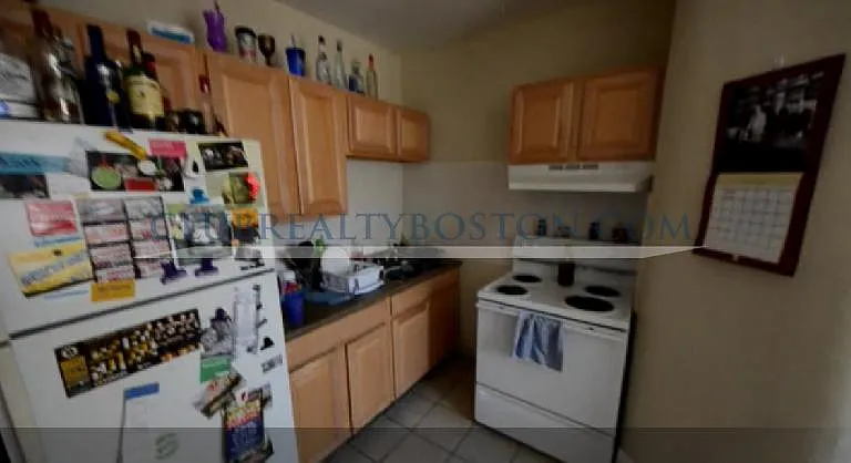 240 Kelton St #2 — Photo 2