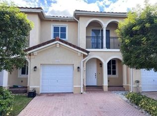 16546 SW 71st Ter, Miami, FL 33193