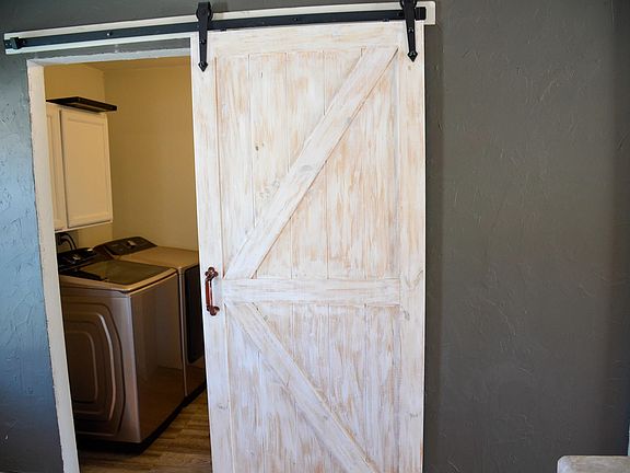 4th image of 1786 Omar Rd