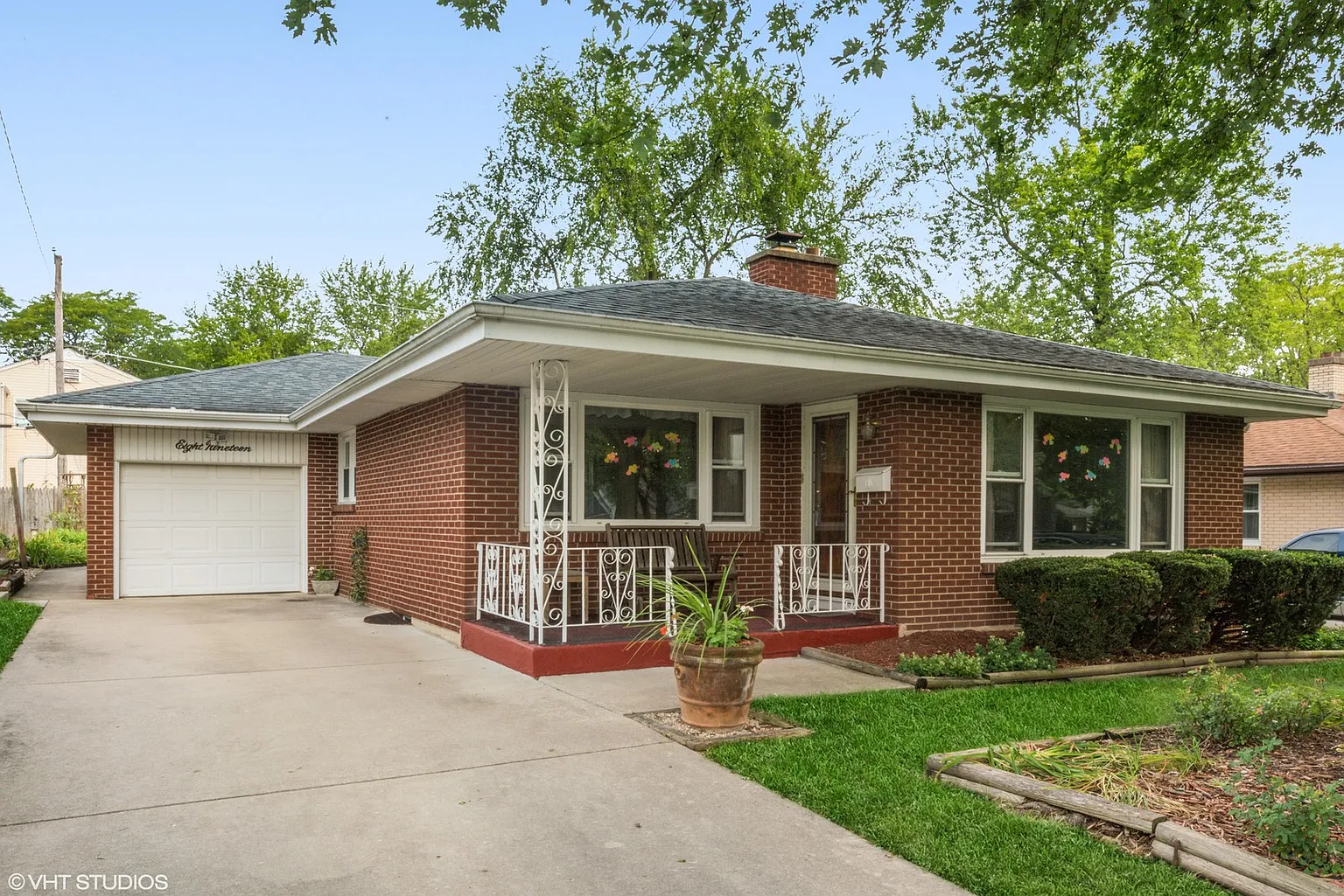 819 Grand Blvd photo 1