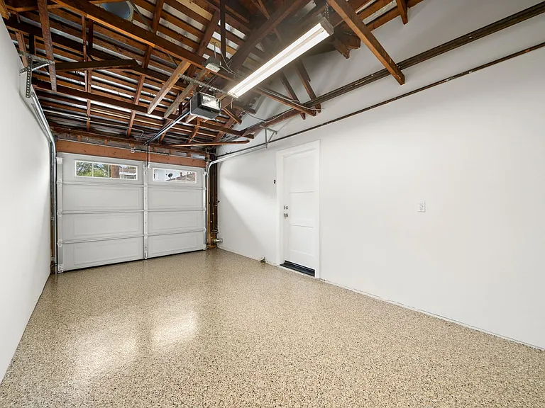 1805 Clay St — Photo 14