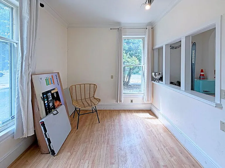 1588 Patterson St — Photo 5